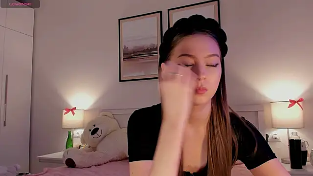 diana nier online show from November 29, 7:17 pm