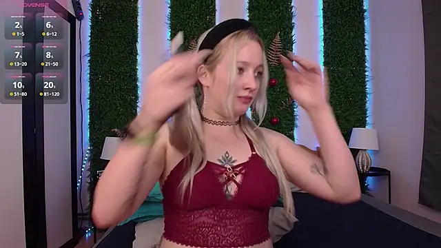 Nicole  Aniston  online show from January 13, 8:58 pm