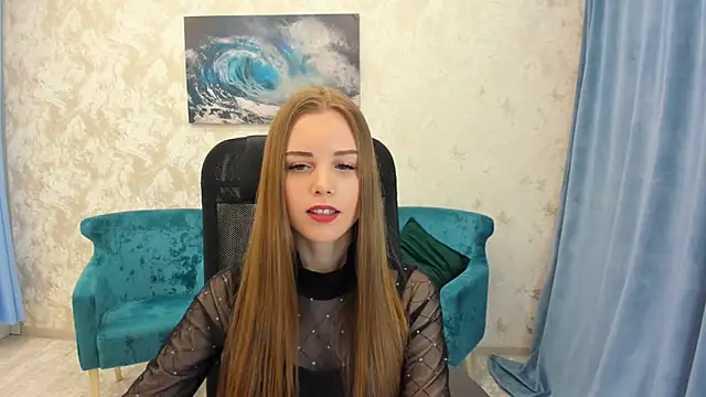 MileyWings online show from February 4, 11:38 am