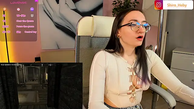 Snapshot of ShiroHeby chatting on February 11, 11:54 am ShiroHeby online show from February 11, 11:54 am