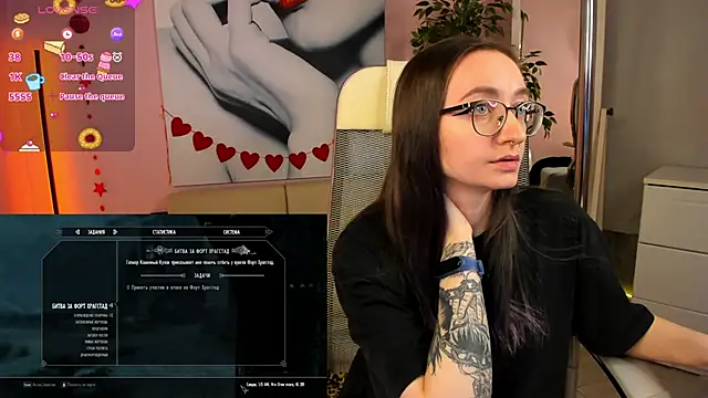 Snapshot of ShiroHeby chatting on February 15, 5:17 pm ShiroHeby online show from February 15, 5:17 pm