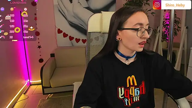 Snapshot of ShiroHeby chatting on March 1, 5:16 pm ShiroHeby online show from March 1, 5:16 pm