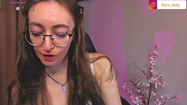 Snapshot of ShiroHeby chatting on November 4, 1:54 pm ShiroHeby online show from November 4, 1:54 pm