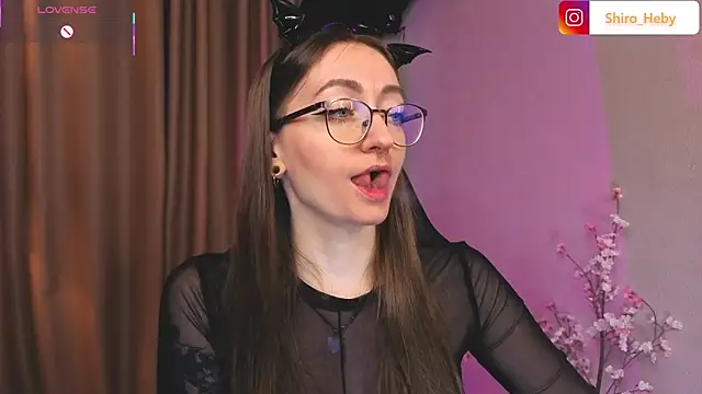 Snapshot of ShiroHeby chatting on November 6, 12:50 pm ShiroHeby online show from November 6, 12:50 pm