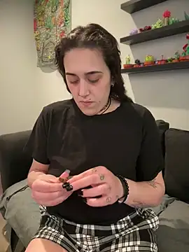 ThicBunz online show from May 9, 4:23 pm