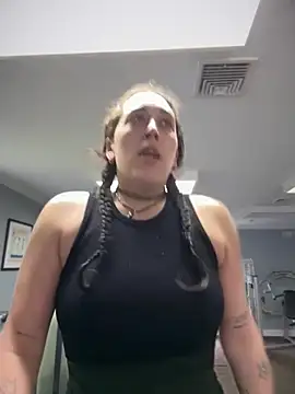ThicBunz online show from May 24, 1:49 pm