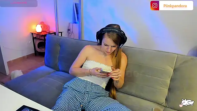 Piinkpandora online show from December 19, 9:38 pm