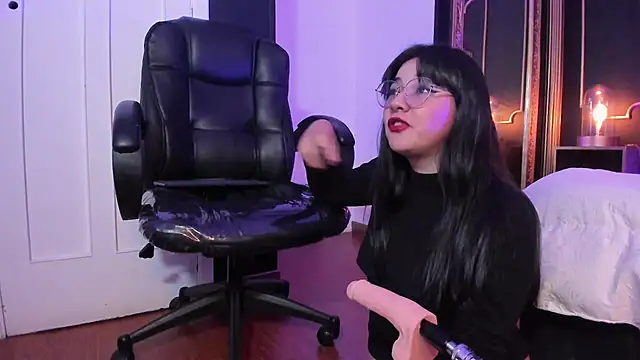 JeyLee online show from February 21, 6:15 pm