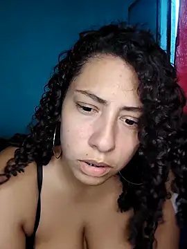 Snapshot of aixa_15 chatting on February 26, 7:13 pm aixa 15 online show from February 26, 7:13 pm