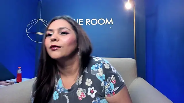 janecullen online show from February 19, 3:39 am