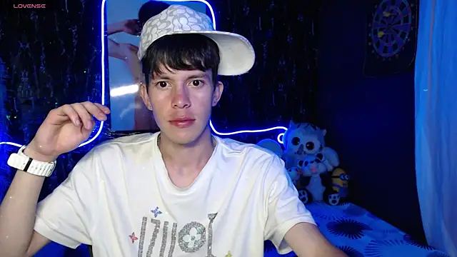 DominicPrince online show from April 15, 8:21 am