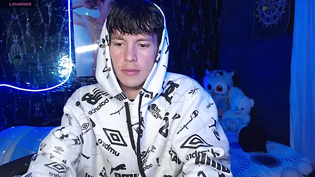 DominicPrince online show from April 16, 6:47 am