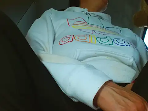 hornymilf 69xxx online show from February 28, 9:44 pm