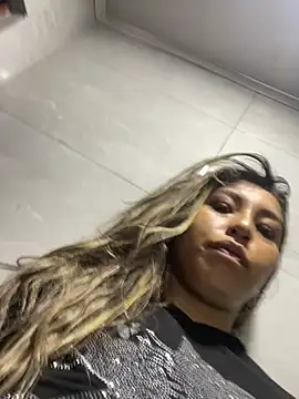 Snapshot of Khalyk_G chatting on March 3, 11:35 pm Khalyk G online show from March 3, 11:35 pm