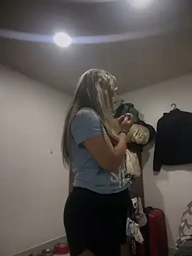 Snapshot of Khalyk_G chatting on September 23, 5:43 am Khalyk G online show from September 23, 5:43 am