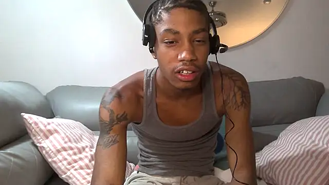 Skinnyblackman online show from October 5, 2:32 am