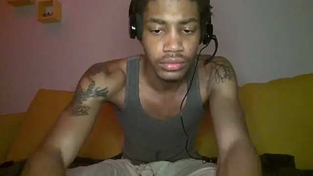 Skinnyblackman online show from August 7, 4:25 am