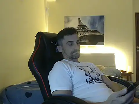 Snapshot of amydamarw chatting on February 8, 6:28 am amydamarw online show from February 8, 6:28 am