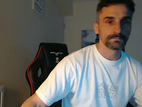 Snapshot of amydamarw chatting on February 11, 6:57 pm amydamarw online show from February 11, 6:57 pm