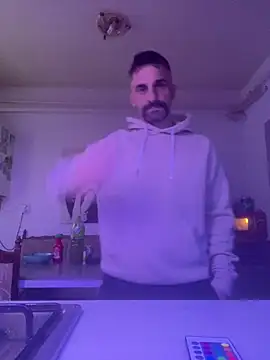 Snapshot of amydamarw chatting on February 19, 5:36 am amydamarw online show from February 19, 5:36 am