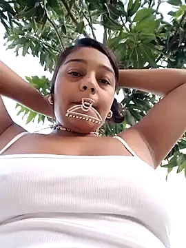 anaesca online show from February 14, 11:42 am