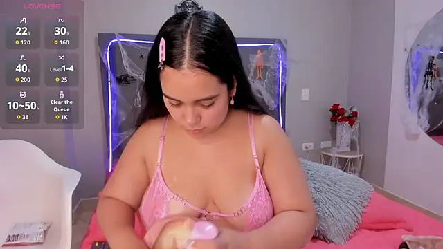 emma lye online show from October 24, 8:49 pm