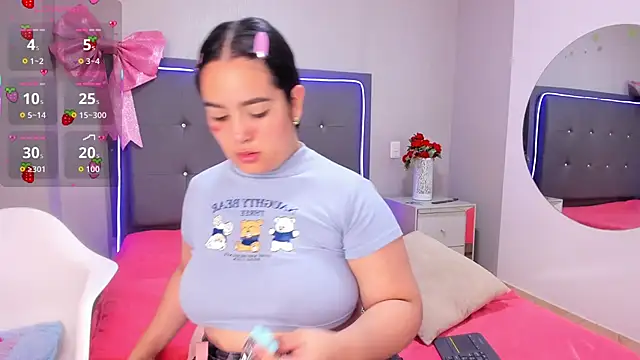 Snapshot of emma_lye chatting on January 10, 9:30 pm emma lye online show from January 10, 9:30 pm