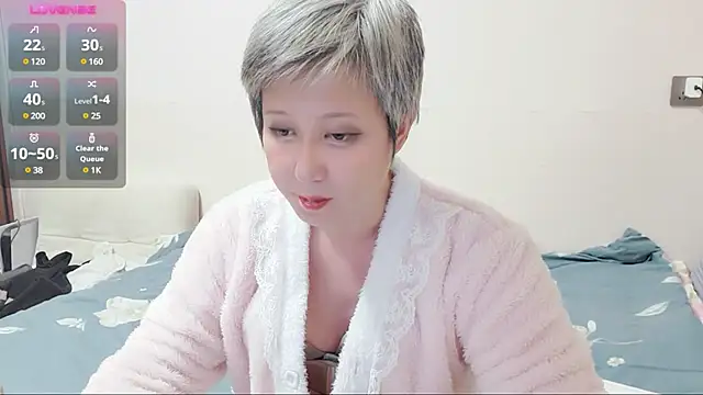 Snapshot of majlee2024 chatting on December 6, 3:00 pm majlee2024 online show from December 6, 3:00 pm