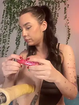 MiaNell online show from November 23, 12:10 am