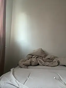 Snapshot of Sara_darling chatting on March 8, 6:21 am Sara darling online show from March 8, 6:21 am