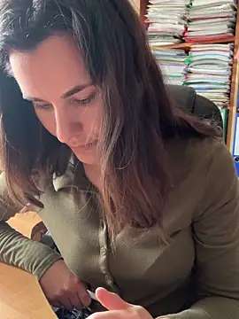 Snapshot of Sara_darling chatting on March 16, 12:44 pm Sara darling online show from March 16, 12:44 pm