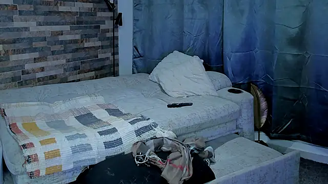 Snapshot of zaiin_diesel chatting on January 12, 2:56 am zaiin diesel online show from January 12, 2:56 am