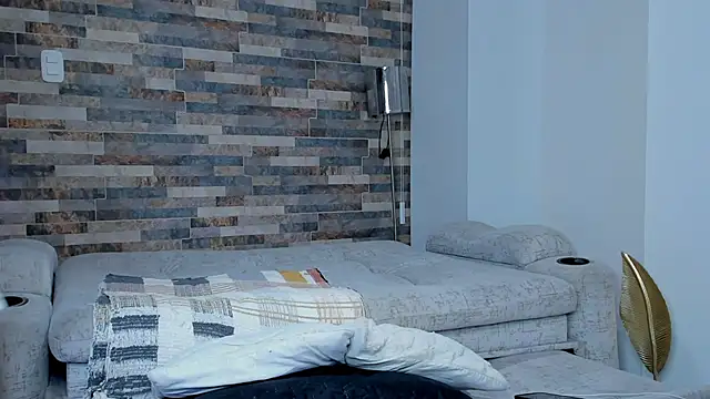 Snapshot of zaiin_diesel chatting on March 12, 11:12 pm zaiin diesel online show from March 12, 11:12 pm