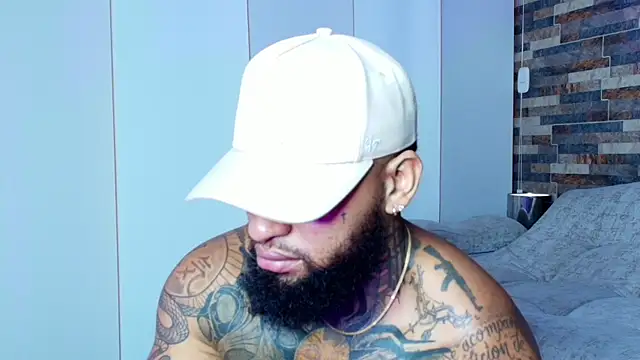 Snapshot of zaiin_diesel chatting on September 19, 12:34 am zaiin diesel online show from September 19, 12:34 am