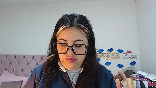 lanaqueen699 online show from February 7, 12:17 pm