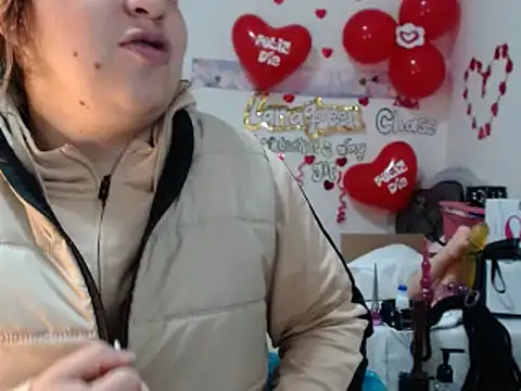 lanaqueen699 online show from February 17, 12:27 pm