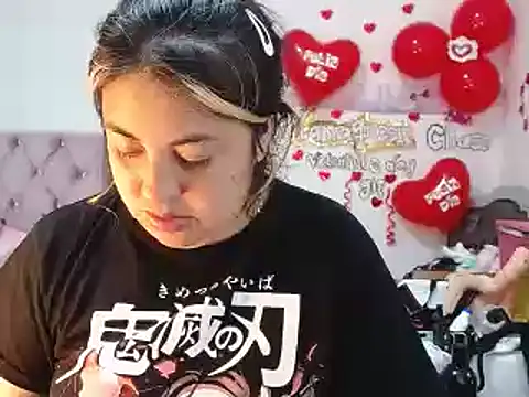 lanaqueen699 online show from February 17, 6:37 pm