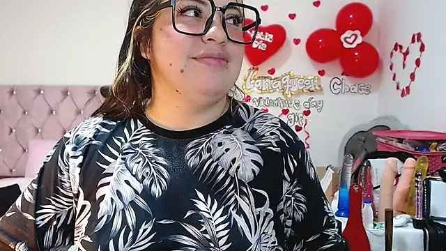 lanaqueen699 online show from February 25, 6:31 pm