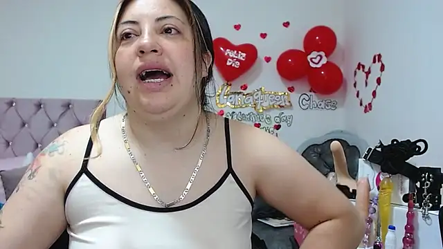 lanaqueen699 online show from March 6, 12:19 pm