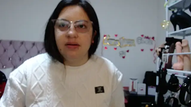 lanaqueen699 online show from December 5, 12:25 pm