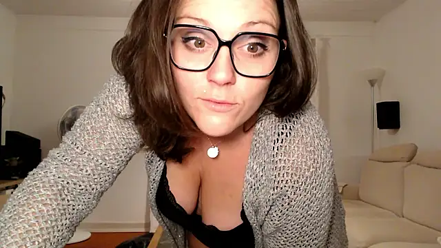 vagina02cam online show from December 2, 12:16 am