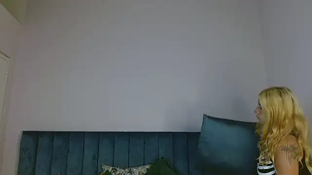 april bunnyy online show from January 18, 7:37 pm