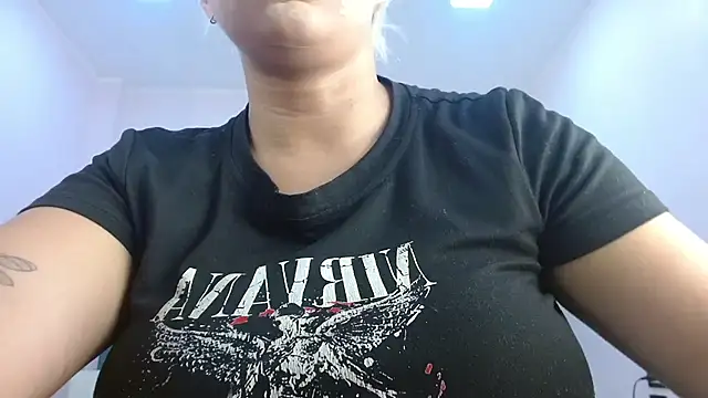 april bunnyy online show from July 9, 8:57 pm