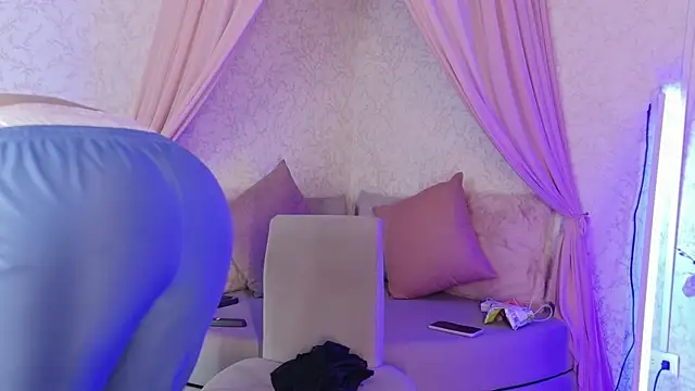 Larabrooks online show from May 29, 7:34 pm