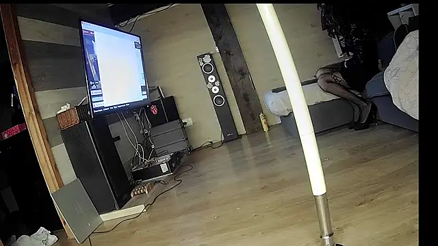 FLakiReve online show from November 12, 5:13 pm