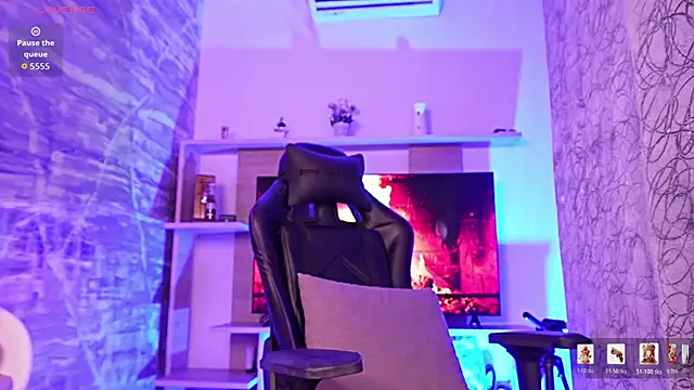 Melany Luv online show from March 15, 10:05 pm