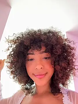 OSHUN  online show from September 21, 3:02 pm