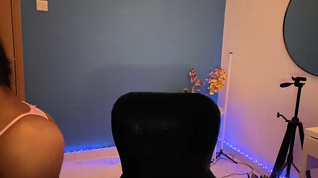 NaughtyMe online show from October 7, 6:05 pm