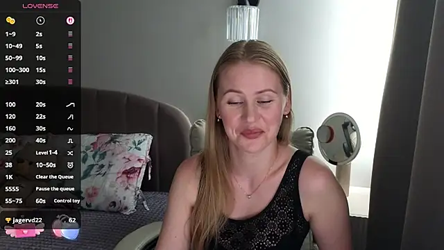 IsabelAllen online show from July 14, 2:23 pm