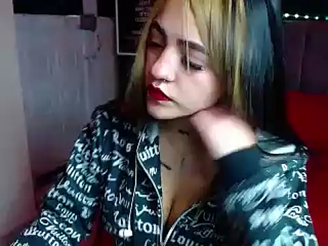 Violettasquirt online show from January 24, 1:14 pm